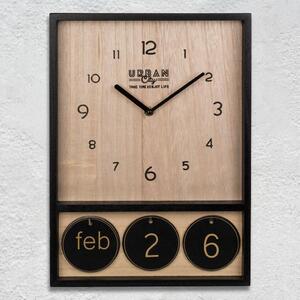 Drevené hodiny s kalendárom
