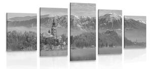 5-dielny obraz kostol pri jazere Bled v Slovinsku v čiernobielom prevedení
