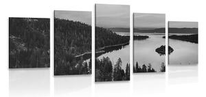 5-dielny obraz jazero pri západe slnka v čiernobielom prevedení