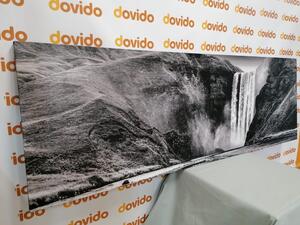 Obraz ikonický vodopád na Islande v čiernobielom prevedení