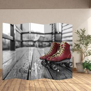 Paraván - Staré červené kolieskové topánky (210x170 cm)