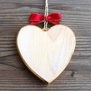 Tradičné drevené srdce