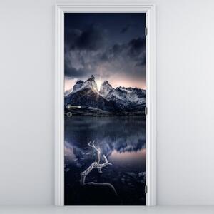 Fototapeta na dvere - Jazero s horou (95x205cm)