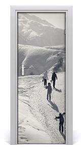 Fototapeta na dvere ľudia lyžiarov 75x205 cm