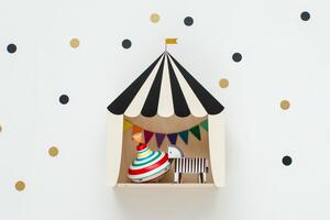 Dizajnová detská polička cirkusový stan - čierno/ biely