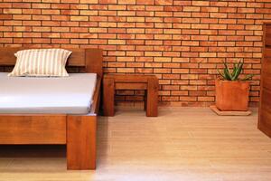 Pevná drevená posteľ orech (140 x 200 L 6)