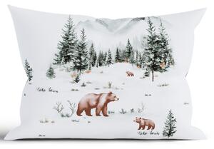 Vianočná bavlnená obliečka na vankúš Renforcé 40 × 60 cm – Medvede v zime
