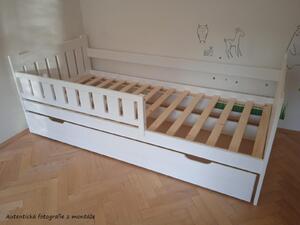 Detská posteľ z masívu borovice TOMÍK - 200x90 cm - prírodná borovica