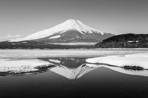 Fototapeta japonská hora Fuji v čiernobielom
