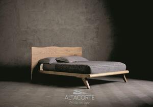 Wood posteľ