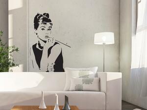 Nalepte.cz Audrey Hepburn nálepka na stenu 34 x 50 cm