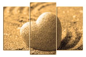 Obraz na plátne - Kameň v tvare srdca na piesku 1161FC (150x100 cm)