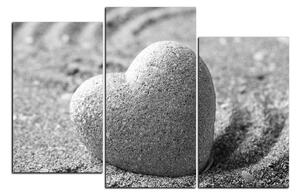 Obraz na plátne - Kameň v tvare srdca na piesku 1161QD (150x100 cm)