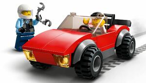 LEGO City 60392 Naháňačka auta s policajnou motorkou 2260392