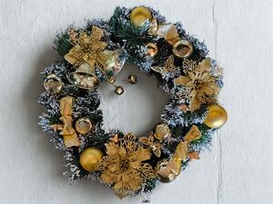 Vianočný veniec na dvere so zlatou dekoráciou a umelým snehom, 50 cm