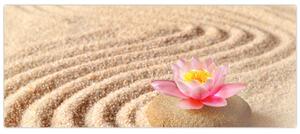 Obraz kameňa s kvetinou na piesku (120x50 cm)