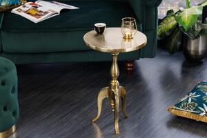 Estila Glamour okrúhly príručný stolík Saphir z kovu v zlatej farbe s ozdobnou podstavou s tromi nožičkami 55cm