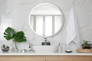 Okrúhle zrkadlo do kúpeľne biely rám