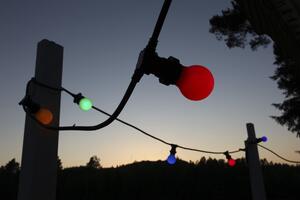 Vonkajšia svetelná reťaz na 10 žiaroviek Connecta