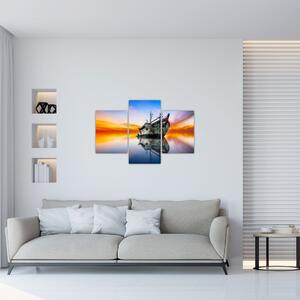 Obraz - Svitanie nad vrakom lode (90x60 cm)