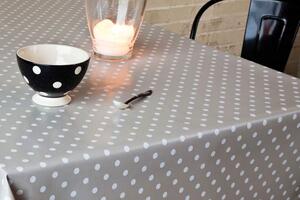 Patifix | PVC obrus s textilným podkladom | 140 cm x 20 m | Šedé bodky