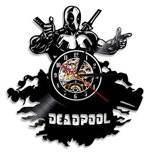 Beling vinylové nástenné hodiny Deadpool čierne, 59GDDS5FA