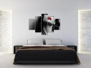 Obraz - Portrét ženy s červeným rúžom (150x105 cm)