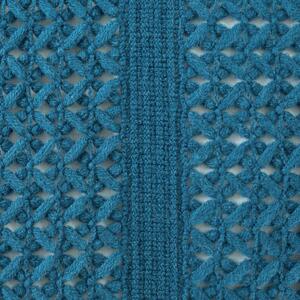 Modrá deka AKRYL1 s ažúrovým vzorom a strapcami 130x170 cm