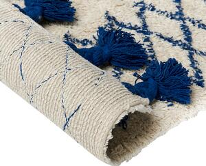 Koberec béžový a modrý bavlnený 80 x 150 cm geometrický vzor strapce ručne všívaný obývacia izba spálňa