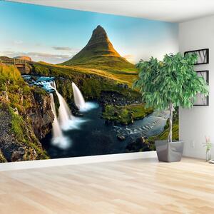 Fototapeta Vliesová Mount kirkjufell 104x70 cm