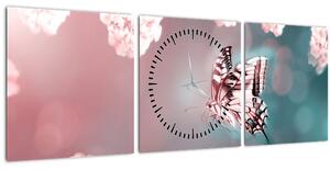 Obraz - Motýľ medzi kvetmi (s hodinami) (90x30 cm)