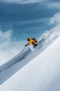 Umelecká fotografie Mid adult male skier speeding downhill,, Ross Woodhall, (26.7 x 40 cm)