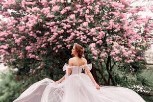 Umelecká fotografie Spring Beauty,Rear view of bride standing, MURAD PHOTOGRAPHY / 500px, (40 x 26.7 cm)