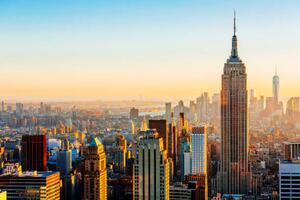 Umelecká fotografie Manhattan skyline on a sunny day, Alexander Spatari, (40 x 26.7 cm)