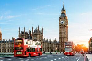 Umelecká fotografie London Big Ben and traffic on Westminster Bridge, Sylvain Sonnet, (40 x 26.7 cm)