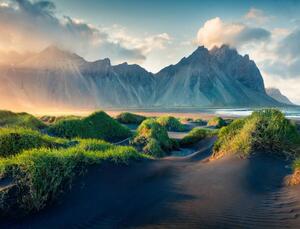 Umelecká fotografie Black sand dunes on the Stokksnes headland, Andrew_Mayovskyy, (40 x 30 cm)