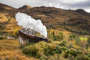 Umelecká fotografie The Jacobite Steam train Crossing the, Paul C Stokes, (40 x 26.7 cm)