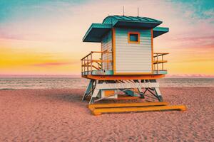 Umelecká fotografie Colorful Miami Beach lifeguard tower with, Artur Debat, (40 x 26.7 cm)