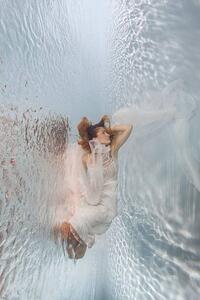 Umelecká fotografie Woman underwater, Tina Terras & Michael Walter, (26.7 x 40 cm)