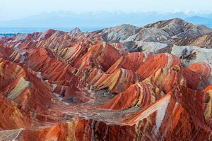 Umelecká fotografie Colorful mountain in Danxia landform in, Ratnakorn Piyasirisorost, (40 x 26.7 cm)