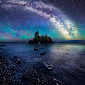 Umelecká fotografie Milky Way Over Hollow Rock, Matt Anderson Photography, (40 x 40 cm)