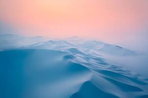 Fotografia Snow covered desert sand dunes at sunset in winter, Xuanyu Han, (40 x 26.7 cm)
