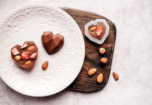 Fotografia Home made milk chocolate for valentine's, Evgeniia Siiankovskaia, (40 x 26.7 cm)