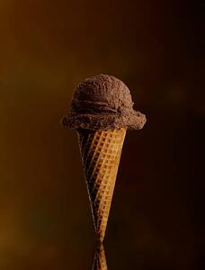 Umelecká fotografie Chocolate Ice Cream Cone, Lew Robertson, (30 x 40 cm)