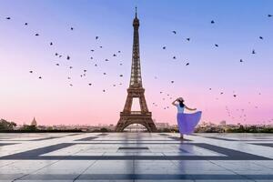 Fotografia Good Morning Eiffel, Kenneth Zeng, (40 x 26.7 cm)