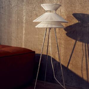 FRANDSEN Stojacia lampa Kiku, kov, ľan, biela, výška 90 cm, Biela / opálová, Obývacia izba / jedáleň, Textil / látka / hodváb, Dizajn, Stojaca lampa