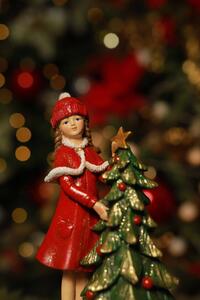 Klasik dievčatko pri vianočnom stromčeku LED 20cm