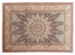 Veľký orientálny koberec z Kašmírskeho hodvábu 2,40 x 3,39m 2,40 x 3,39 m