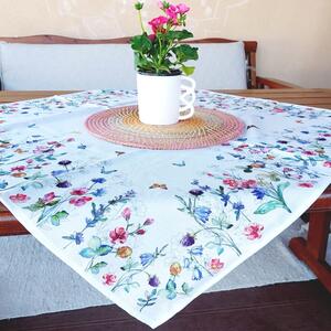 EVENIT Jemný obrus s potlačou. 1729 lúčne kvety Polyester 85x85 cm