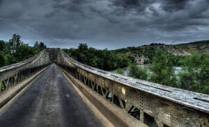 Fototapeta - Starý kovový most (152,5x104 cm)